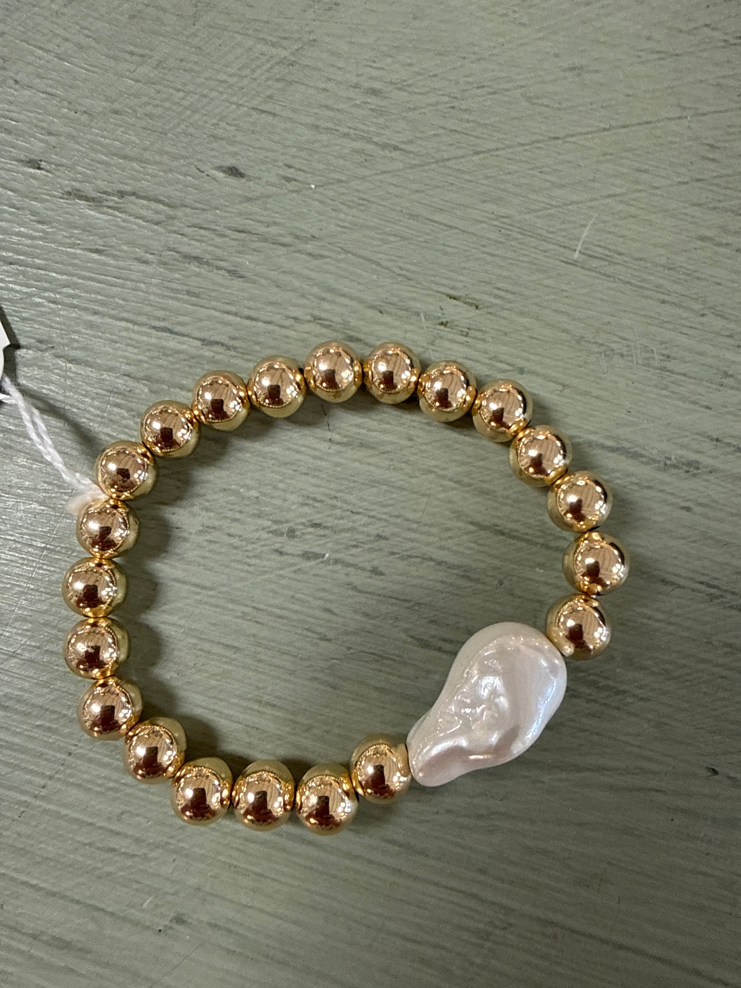 Stretch bracelet gold beads with pearl