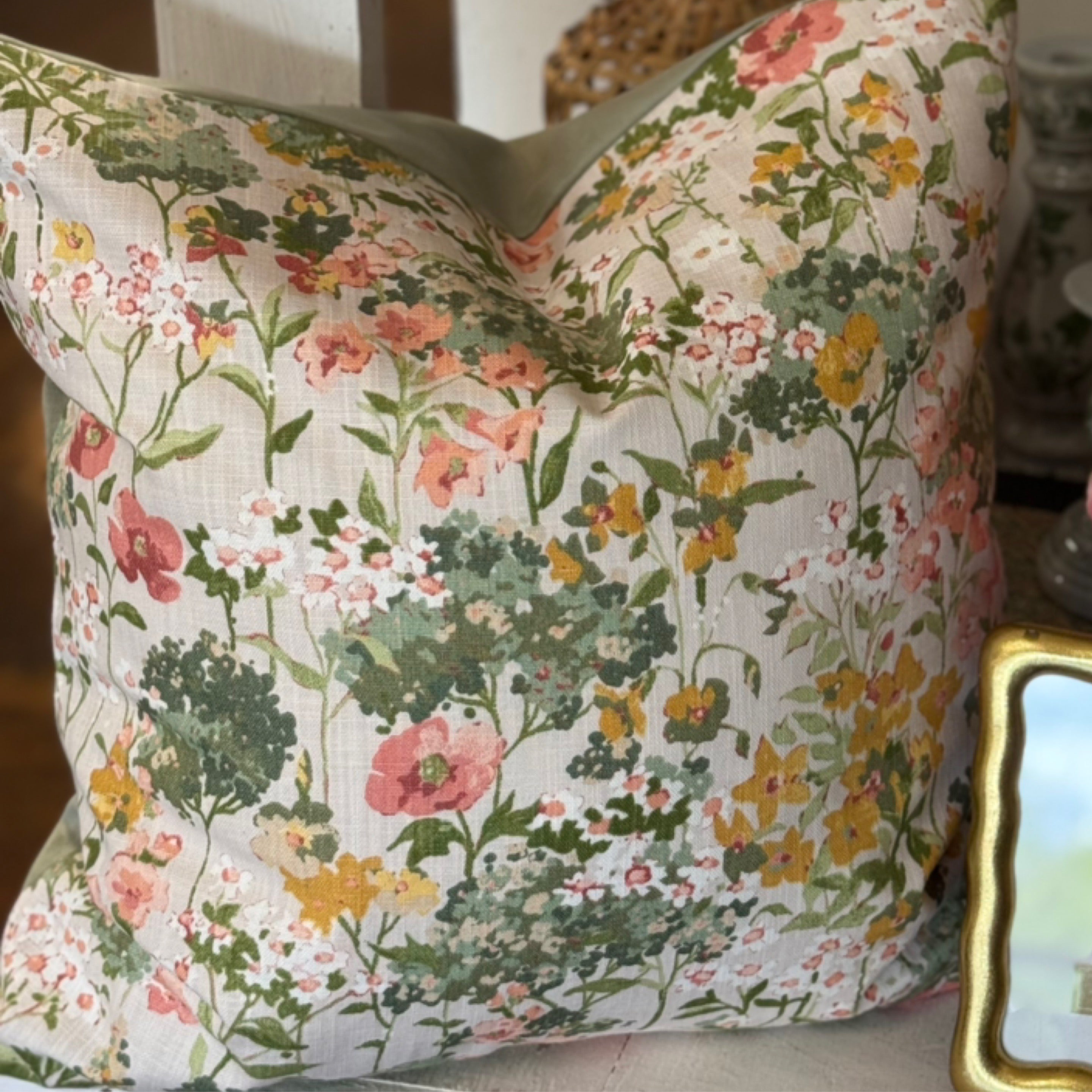 HSI Pillow Sophie 20"